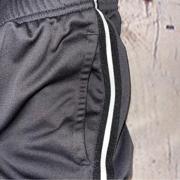 Athletic shorts mens large - Picture 4 of 4